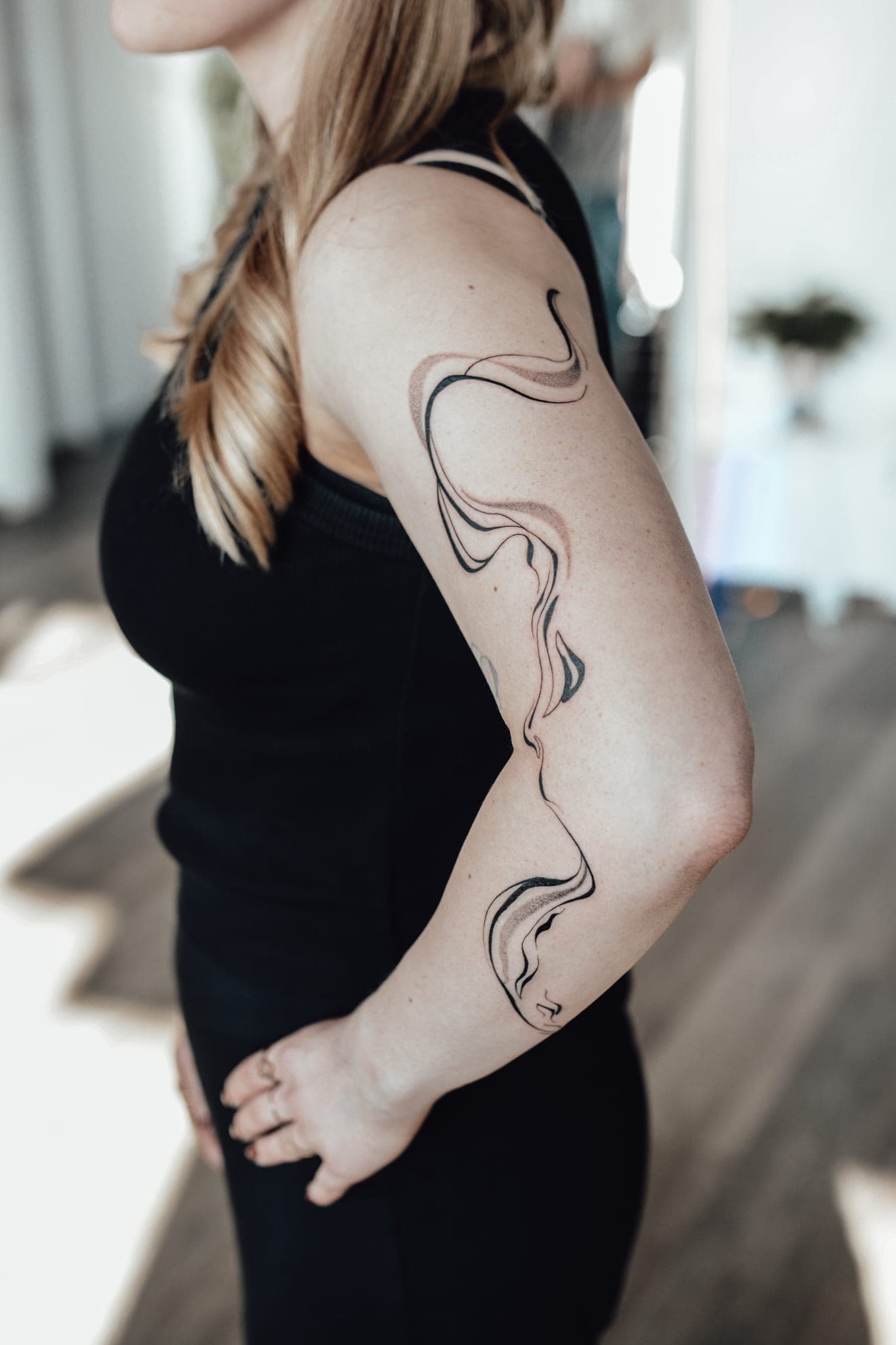 Smokey Flow – Abstract, Flow von Natalie, Atelier Noir nu Köln