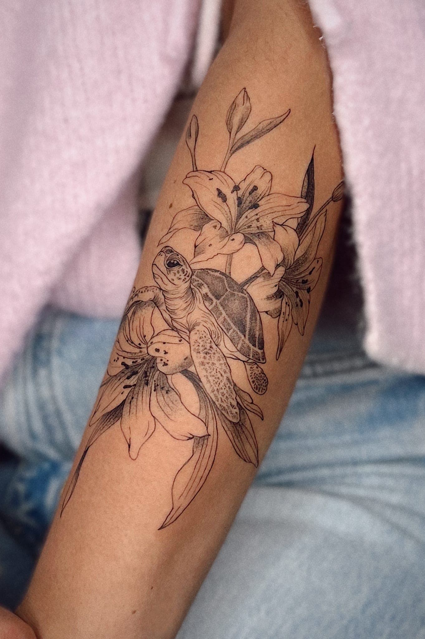 Schildkröte – Dotwork, Linework von Sarah, Atelier Noir nu Köln