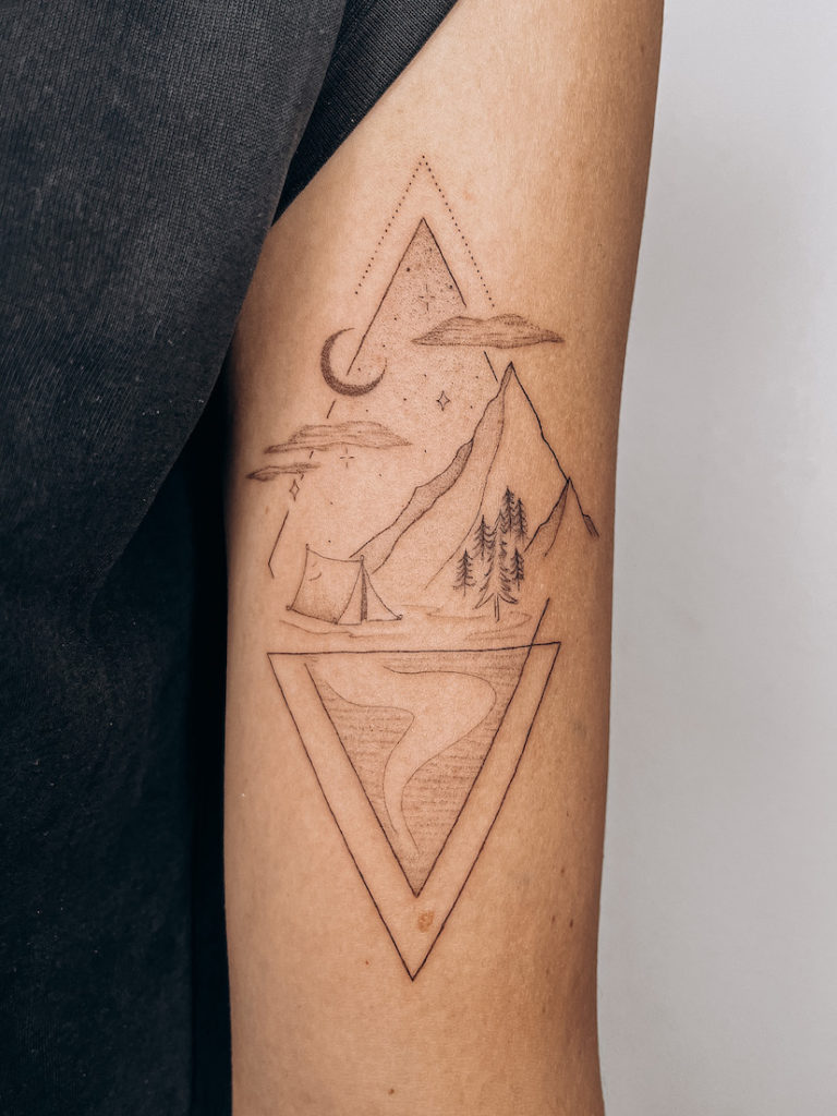 Tattoo von Mona Stoppe, grafische Elemente zum Thema Camping
